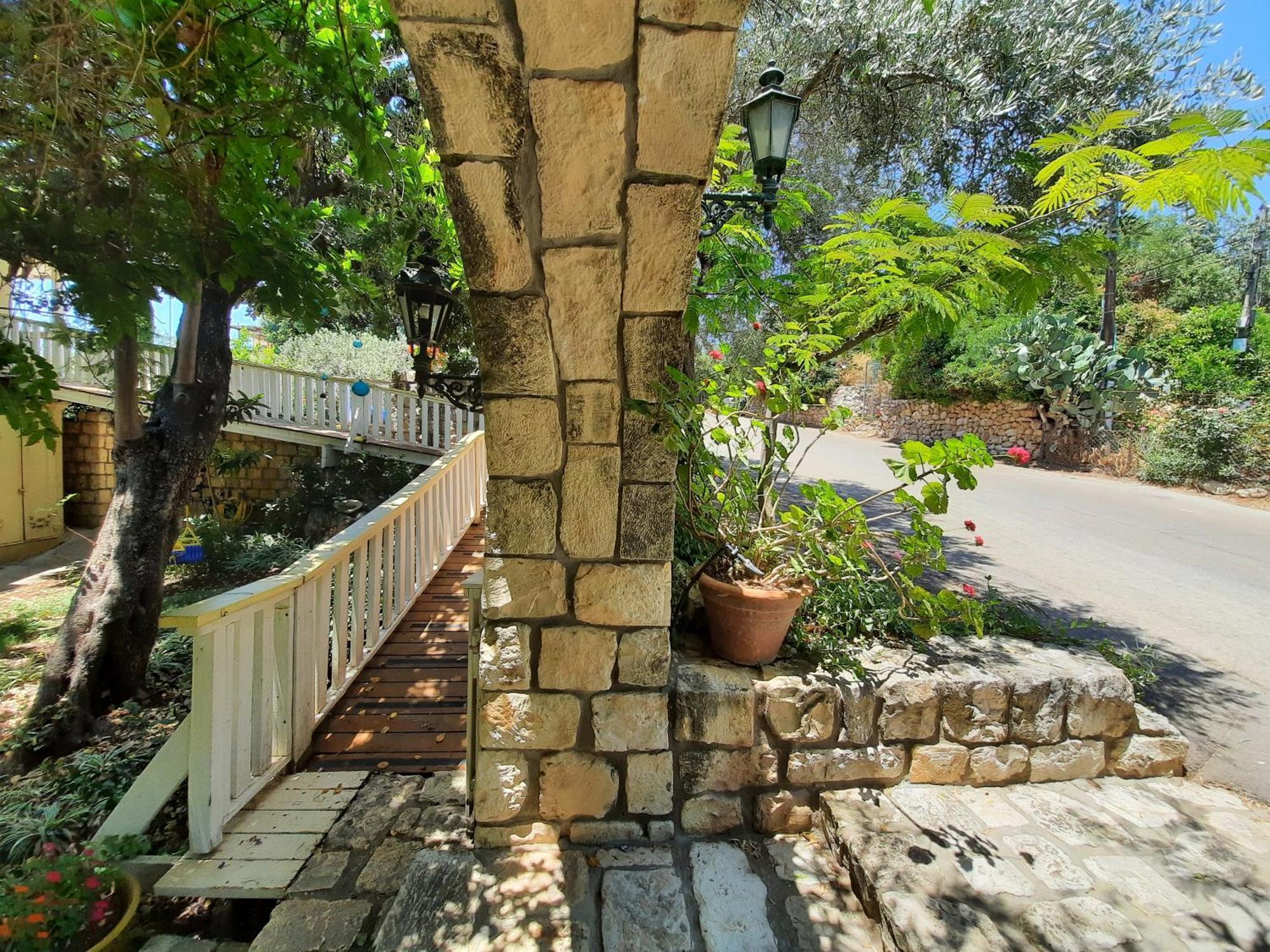 Ha'Seuda Ha'Achrona Suites Amirim Exterior foto